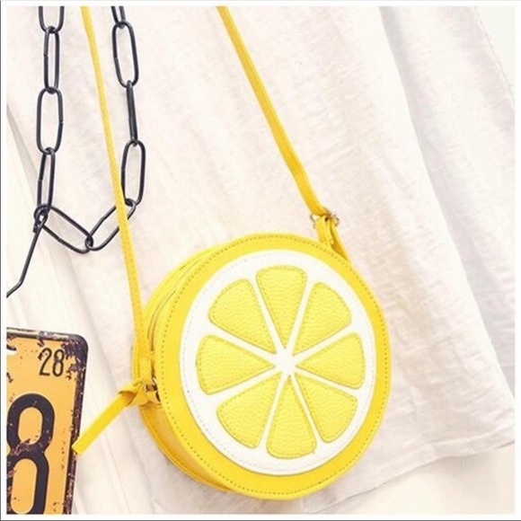 Lemon 🍋 Mini Purse - Picture 2 of 4